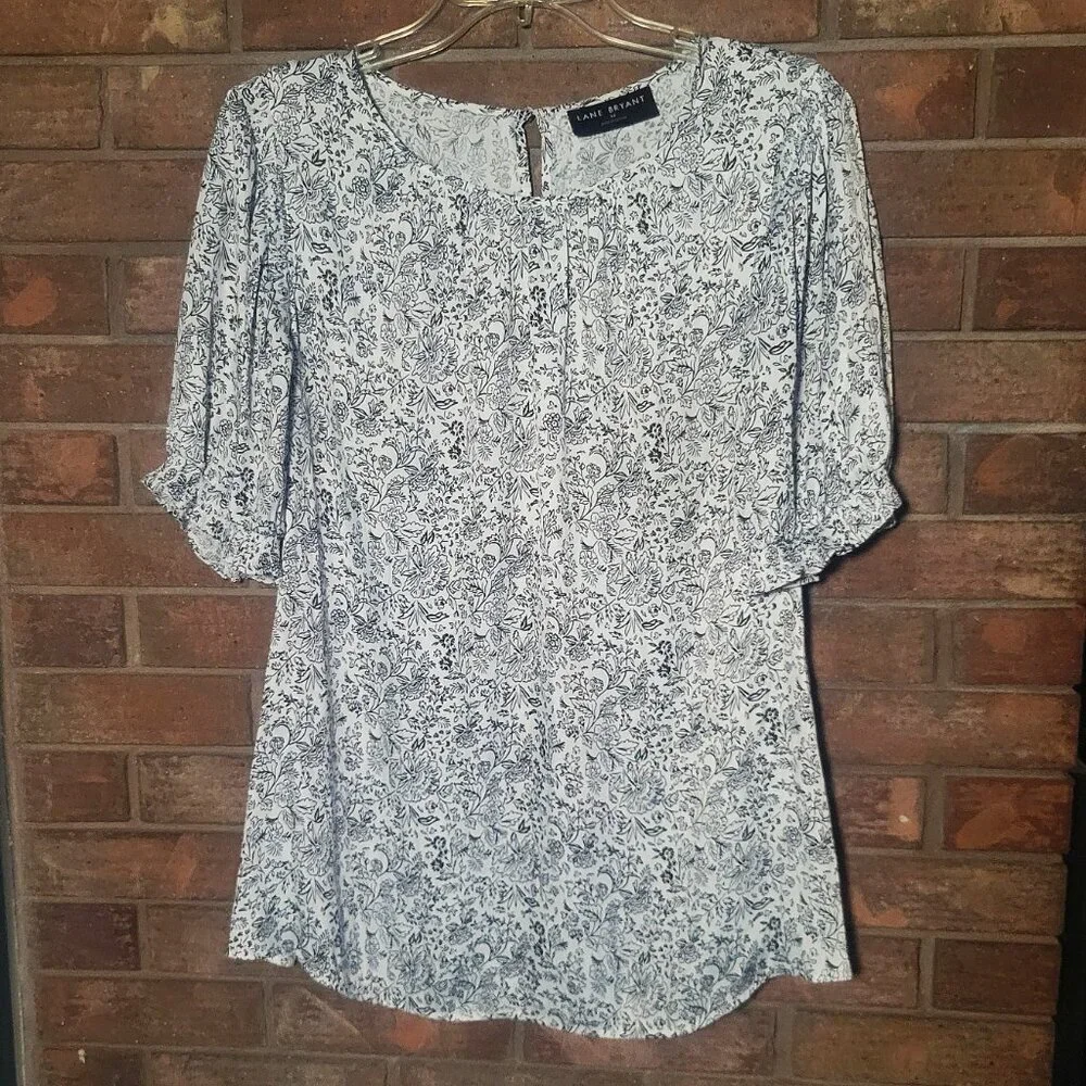 NWOT! Lane Bryant Puff-Sleeve Gathered Neck Black/White Floral Blouse - Size 14 - Picture 3 of 10